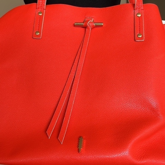 Thacker FRAN LEATHER TOTE - NEVER USED - - Picture 2 of 8